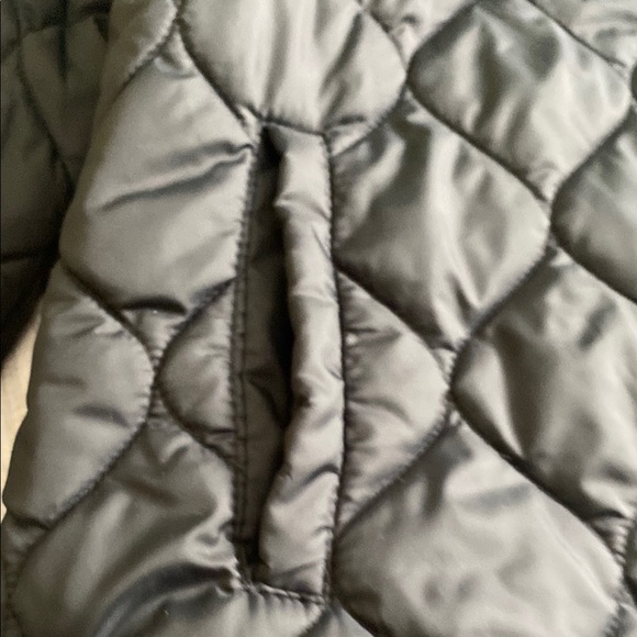 Black Quilted New Balance Hooded Jacket - Picture 6 of 10